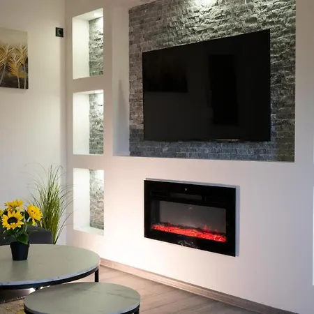 The Crown Panorama *